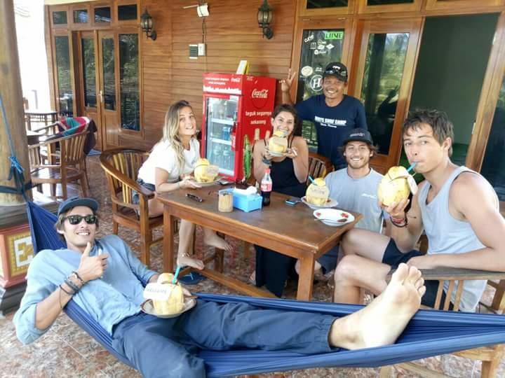 Arrys Watukarung Surfcamp Otel Kalak Dış mekan fotoğraf